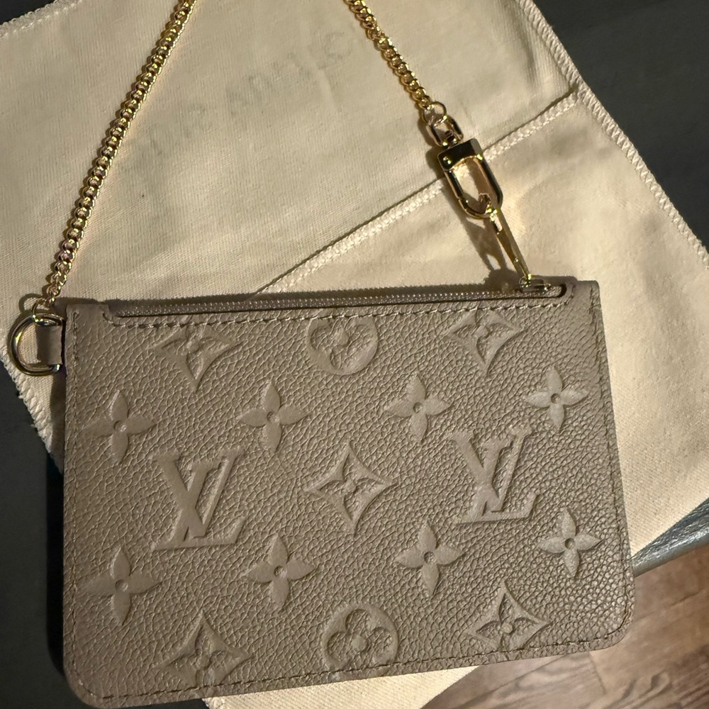 Louis Vuitton Tan empriente Pouch - Picture 2 of 5